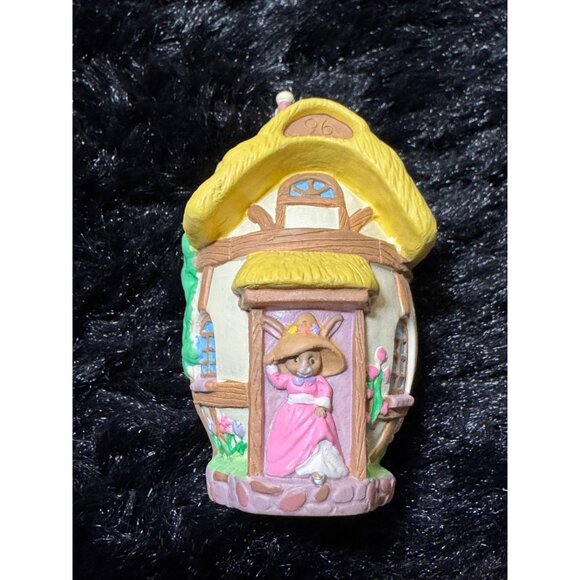 Hallmark Keepsake Ornament Apple Blossom Lane Collectors Series Handcrafted 1996 - Picture 2 of 6